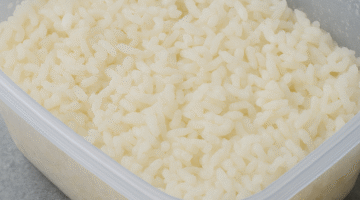 Nasi Dingin Penurun Gula Darah? Fakta Ilmiah dan Risiko Tersembunyi di Balik Nasi yang Disimpan Lebih dari 24 Jam